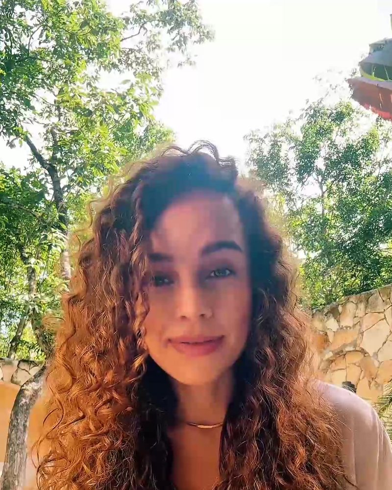 Leidy Munera smiling outdoors